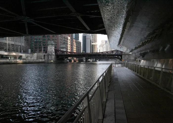 Loop 1br W Roof Gym Lounge Nr Riverwalk Chi-913 * Chicago